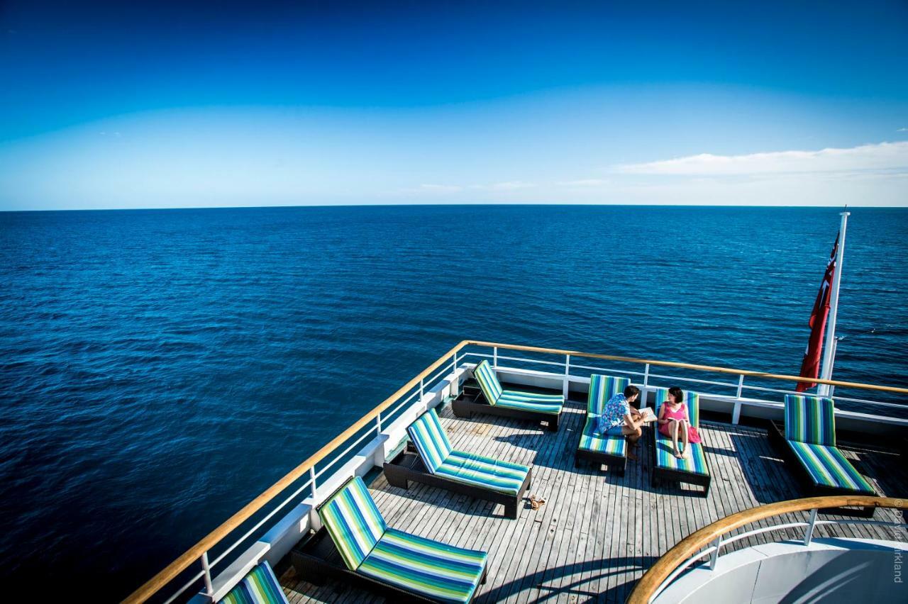 Captain Cook Cruises Fiji Isola di Denarau Esterno foto